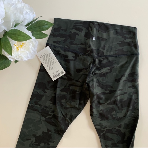 SOLD-NWT Lululemon size 10 camo  21” Align legging - Picture 3 of 3